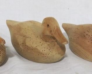 116 - Lot of 3 wood carved ducks - 8 x 4
