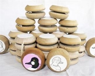 158 - Lot of 23 wooden yo-yos - 2.25"
