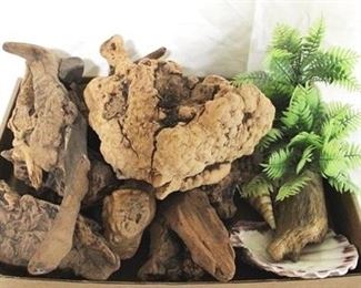 182 - Lot of burl wood & bird display items
