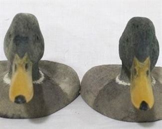 201 - Pair of duck head bookends - 5 x 6
