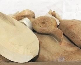 217 - Tray assorted carved wood duck supplies
