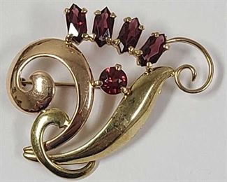 14k Yellow Gold Brooch with Garnets