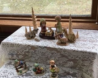 Enesco Nativity Set Hummels