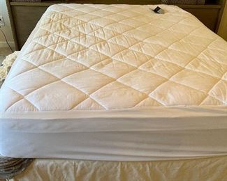 Mid Century Bed sleep number