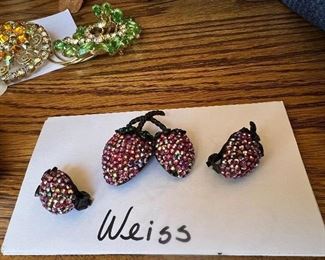 Vintage Weiss broach and earring set