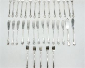 1847 Rogers Bros "Reflection" Flatware Assortment (Total of 34 Pieces)
