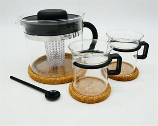 Bodum Bistro Nouveau Teapot and Cups
