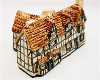 "Britain in Miniature" Sculpture by Tey Pottery
