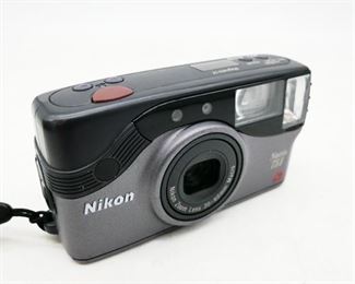Nikon Nuvis 75i Camera
