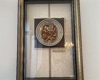 (1) Gold-framed, Hand-carved Floral Medallion Artwork 