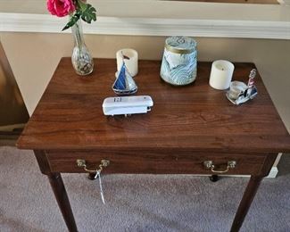Entry table with drawer