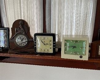 Time to buy a vintage clock?