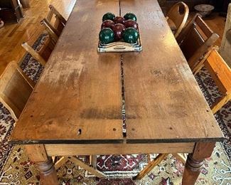 Beautiful country primitive table