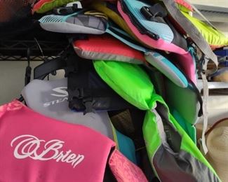 Life jackets / Ski vests