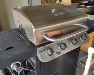 Char Broil Grill with side burner