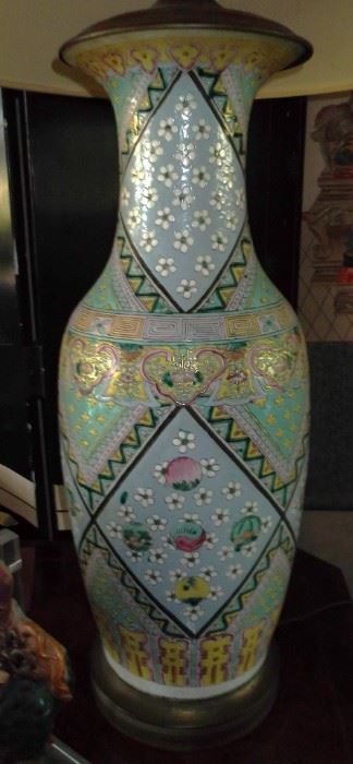 Pair Vintage Asian Pottery Vase Table Lamps