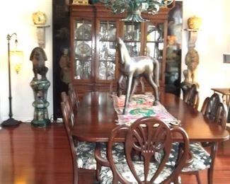 Antique Mahogany Dining Room Table, 2 Leaves & 6 Chairs 