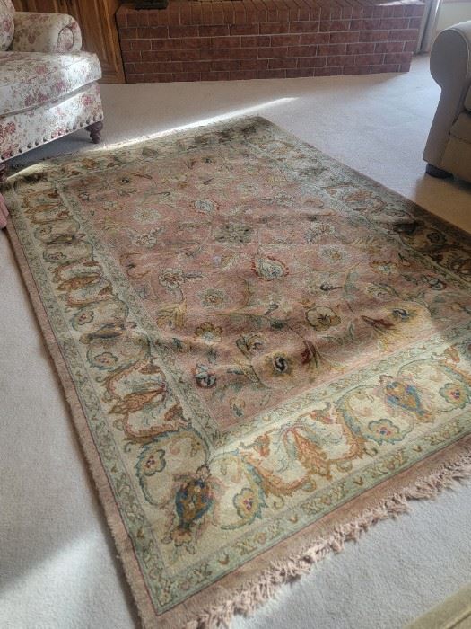 RUG 5’7”X 7’10”