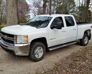 ** SUNDAY PRICE $27,000 **  2009 Silverado 2500 HD LTZ  with 6.6L diesel and Allison transmission.    NOTE:  The RV must sell before the truck or with the truck.