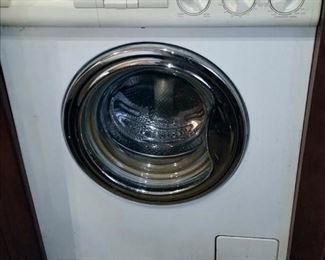 Combination washer/dryer
