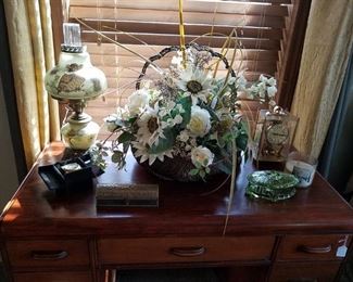 Vintage owl lamp and Kundo 400 day anniversary clock