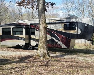 2011 Cedar Creek 36RE Touring Edition 5th wheel RV