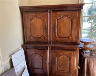 Hungarian cabinet - awesome piece