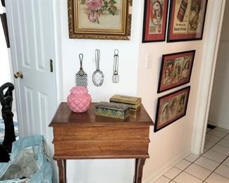 Victorian sewing stand/ end table with storage