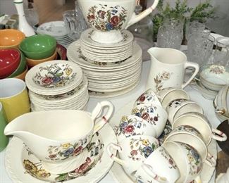 Full set of Vernonware. "Mayflower "