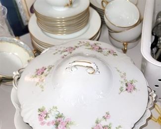 All sorts of China patterns 