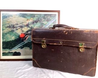 TAWI945 Vintage Leather Flight Bag Framed Flying Tiger Print