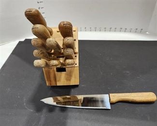 Knife block and stainless steel knives