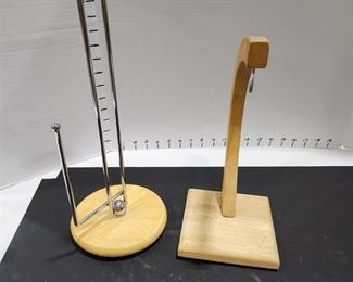 Paper towl holder and banana keeper