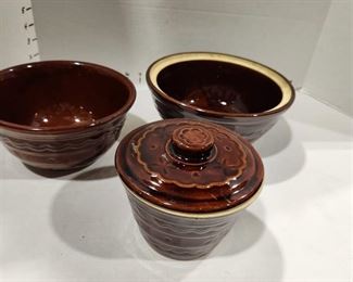 MarCrest ovenproof stoneware bowls, one has a lid
