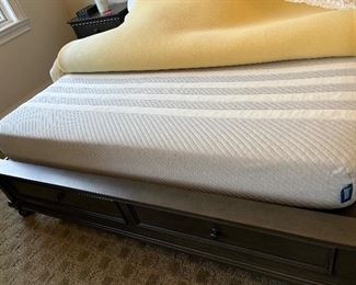 Leesa king mattress and split box (box not photographed)