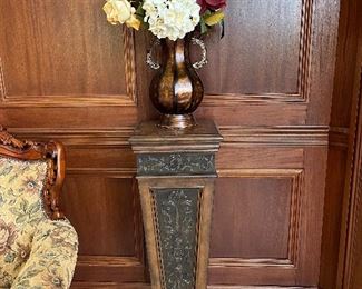 Plant stand and florals