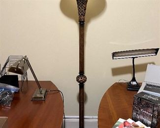 Floor lamp