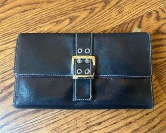 Perlina checkbook cover