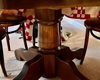 Pedestal table w/ 6 bentwood chairs