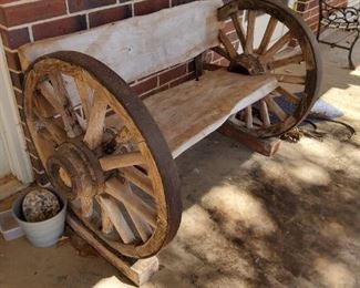 Wagon wheel wood table, heavy and beautiful