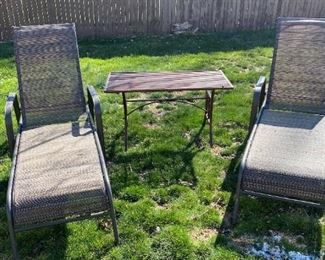2 Reclining Lounge Chairs 1 Metal Table