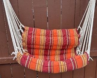 Hanging Cloth Chair for Backyard or Patio