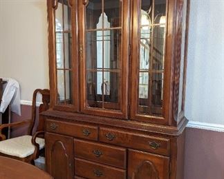 Broyhill China Cabinet