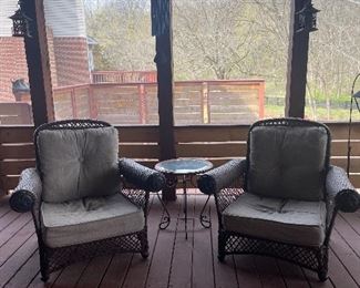 outdoor chairs and cushions