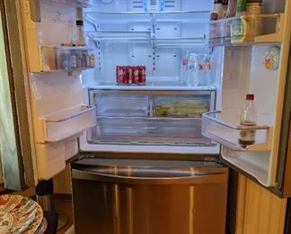 Kenmore Elite Refrigerator Model 795.72043.112; Serial 208KR00963