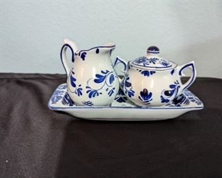 Sugar and Creamer Set