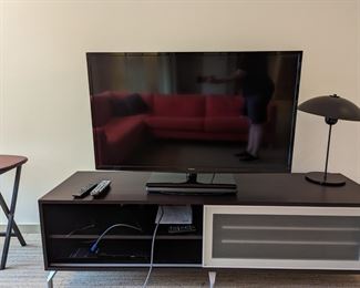Toshiba 52" TV Model 50L5200U
