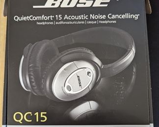 Bose Quiet Comfort 15 Acoustic Noise Cancelling Headphones