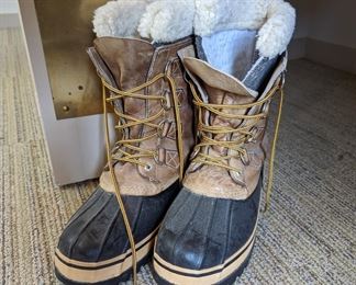 REI Boots, 9