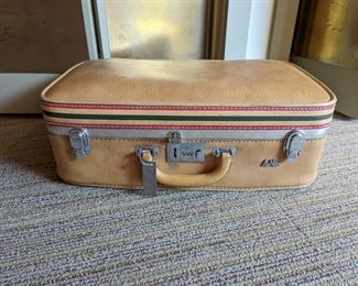 Air Nita Vintage Luggage